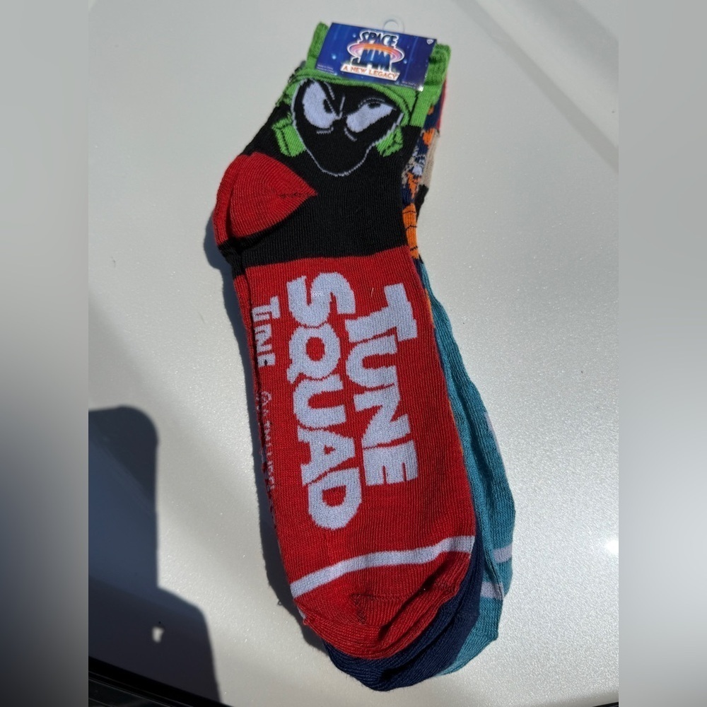SPACE JAM Tune Squad Men's Socks Sz 6-12 New